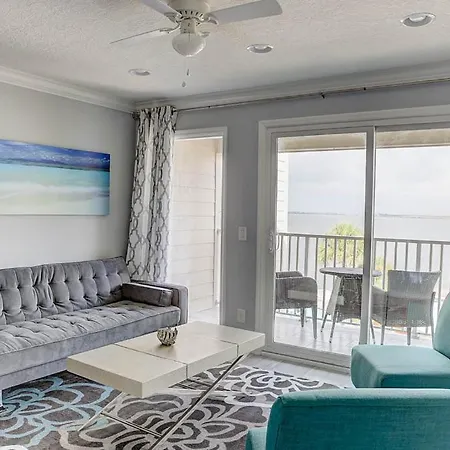 410-Gorgeous Views, Waterfront, Wifi, Pool And Close To Bucs Stadium